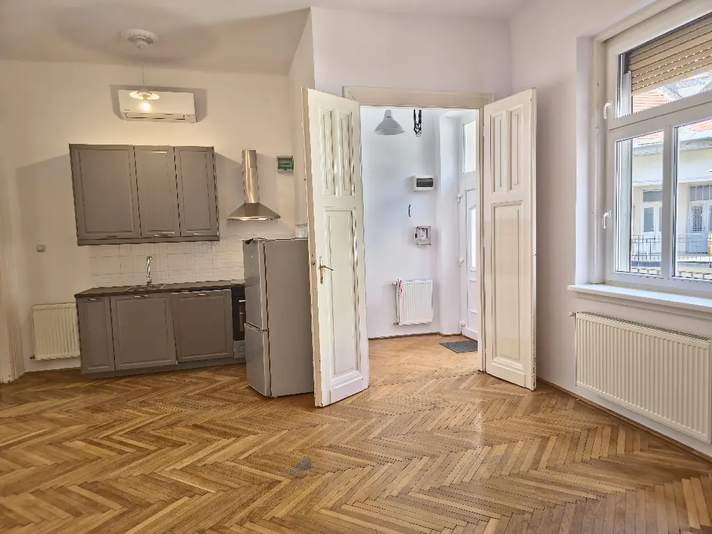 Unfurnished 3 bedroom apartment, Budapest District 9 Ferencváros, Lónyay utca 19., HUF330 000 monhtly